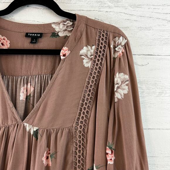Torrid Beige Floral Eyelet Twill Tunic Size 1X - Picture 10 of 11
